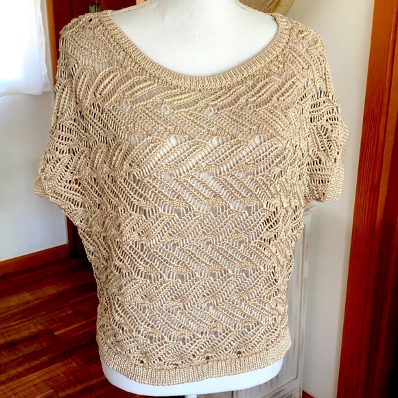 Beautiful layering top !